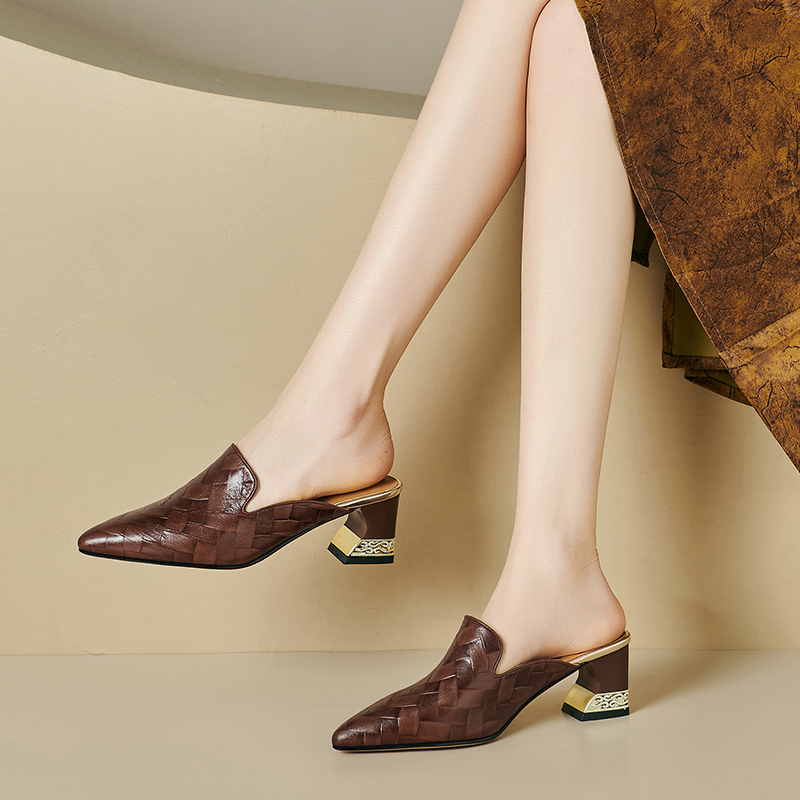 Elegant Women's Closed Toe Mid Heel Slippers with Color Block and Metal Accents