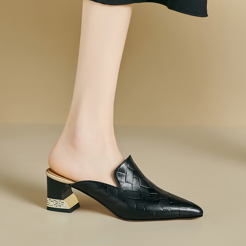 Elegant Women's Closed Toe Mid Heel Slippers with Color Block and Metal Accents - Image 3