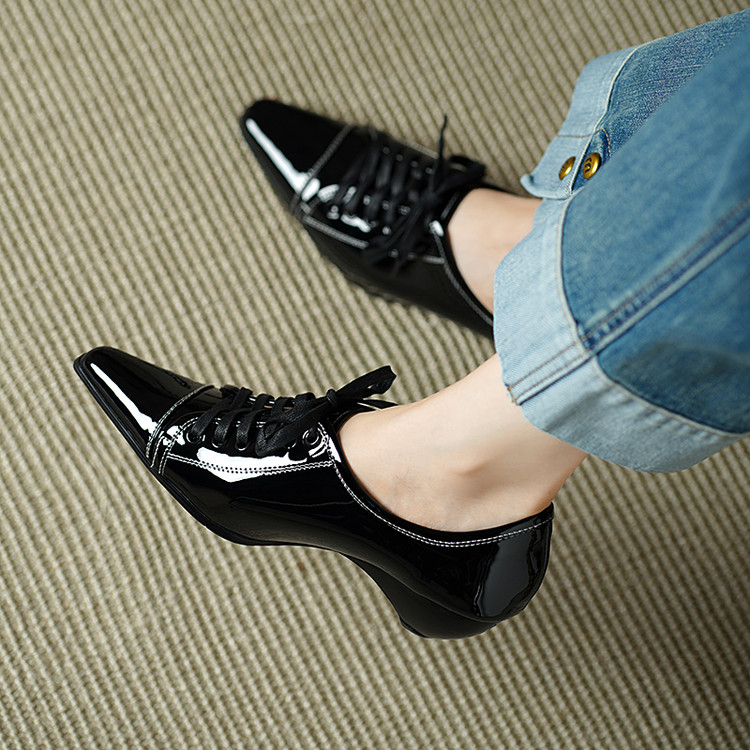 Women's Black Leather Loafers with Lace-Up and Chunky Mid Heel