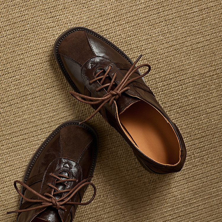 Women's Leather Loafers with Lace-Up and Chunky Heel - Image 4